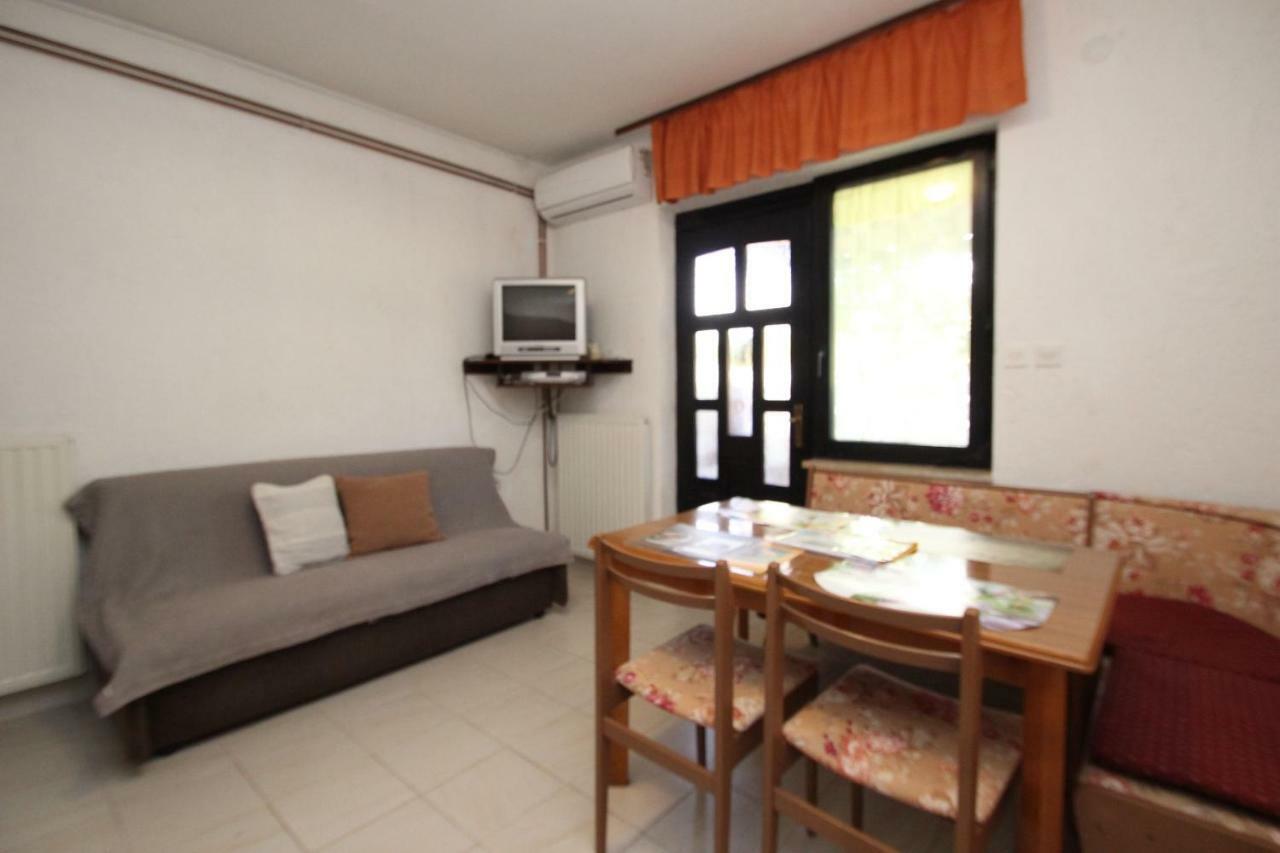 Apartment Sasa Bozac Poreč Extérieur photo
